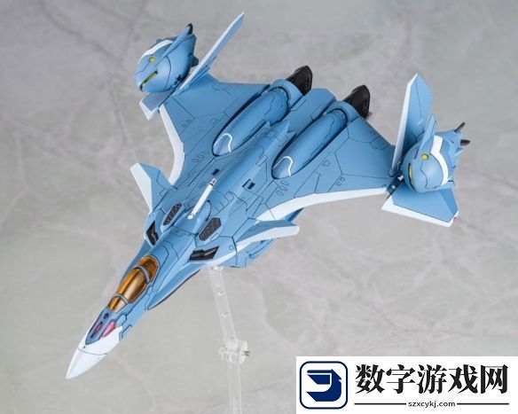 青岛社再版超时空要塞ΔVF